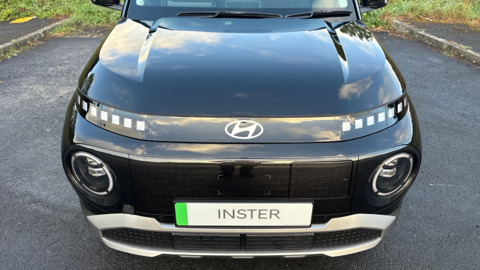 Hyundai INSTER 85kW 02 49kWh 5dr Auto Electric Hatchback - Image 8